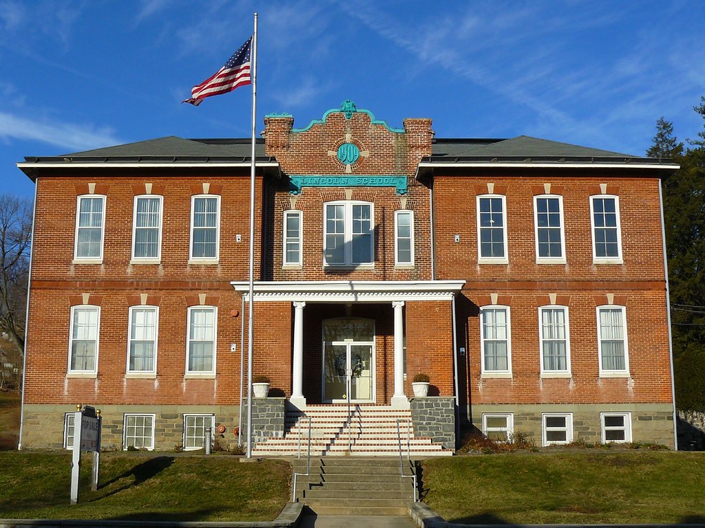 Boyertown Lincoln School